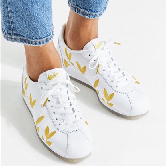 NWT Nike Cortez Rare - Picture 2 of 8